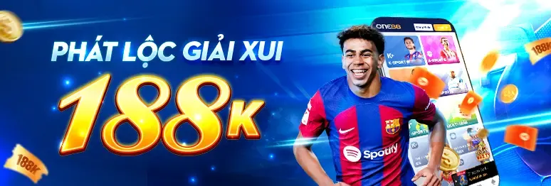 Đội game thủ chuyên nghiệp đang thi đấu eSports trên sân khấu lớn, đại diện cho cá cược eSports 7clubs